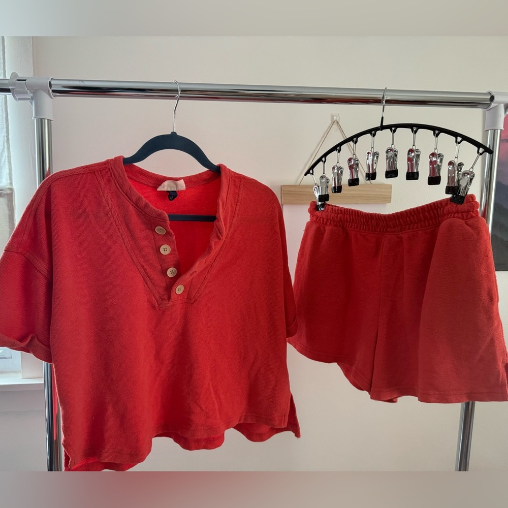 Universal Thread Short Set